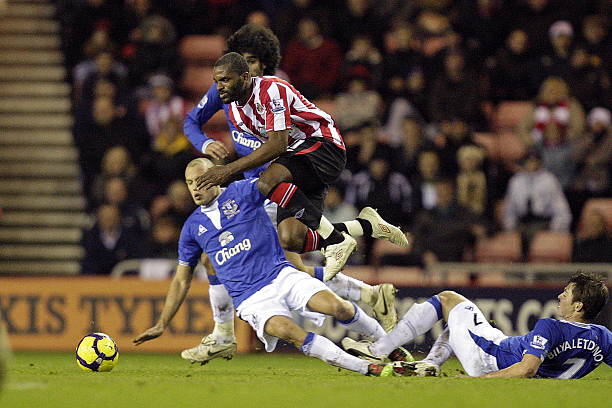 他在防守端 他在防守端